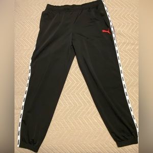 Puma joggers like new